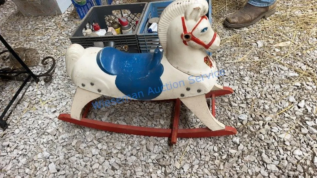 HARRY THE HARNESS HORSE