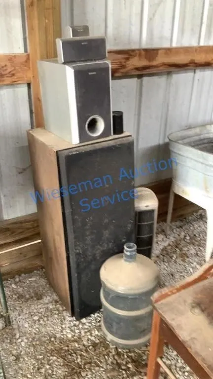 SPEAKERS, JUG OF COINS, FAN