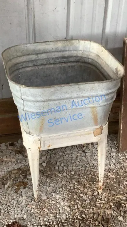 GALVANIZED WASHTUB WITH STAND