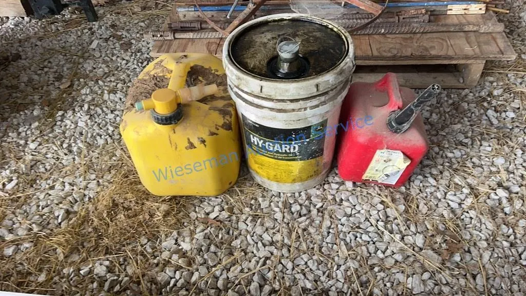 GAS CANS AND HYD OIL