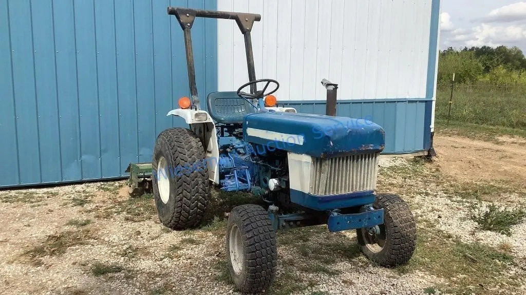 FORD DIESEL TRACTOR