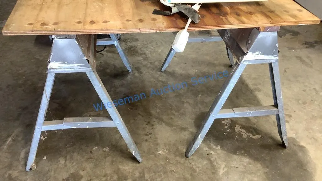 FOLDING SAWHORSES AND BOARD