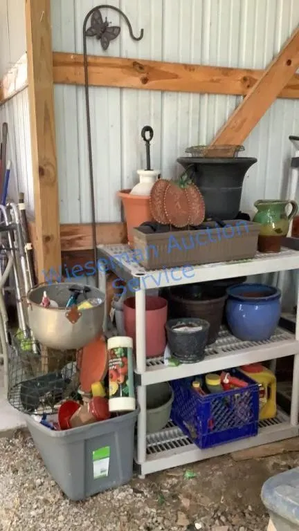 GARDENING LOT - SHELVES, PLANTERS, ETC