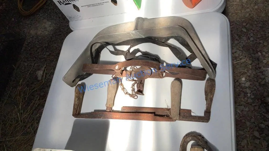 DRAW KNIVES, TRAP, CALF PULLER BASE