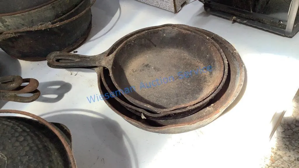 CAST IRON SKILLETS (3)