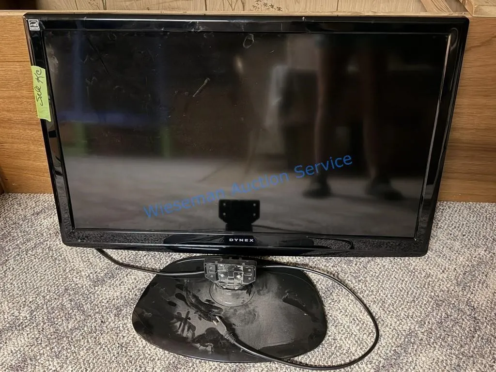 DYNEX TV WITH STAND - MODEL NO. DX-L40-10A