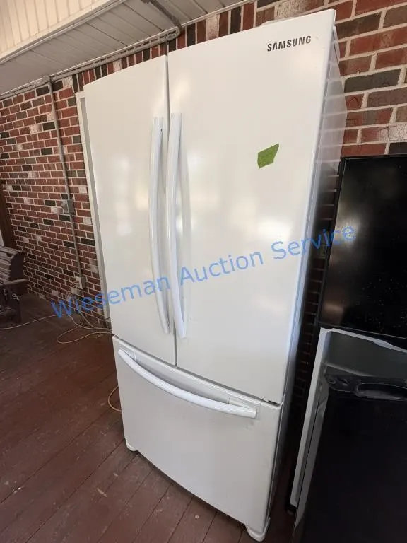 SAMSUNG REFRIGERATOR WITH PULL OUT FREEZER DRAWER