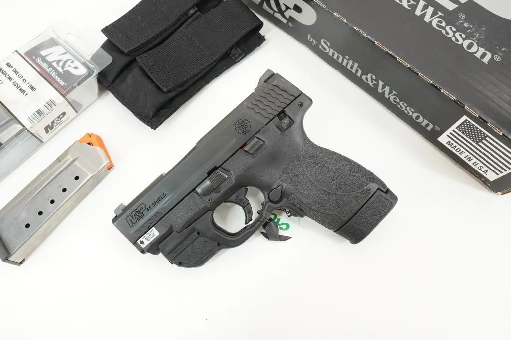Smith and Wesson Shield 2.0 45