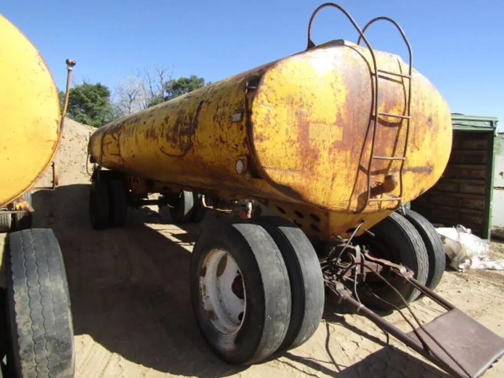 Beall 4300 Gal Tank Trailer