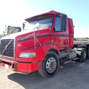 2010 Volvo VNM Hiway Tractor - Day Cab
