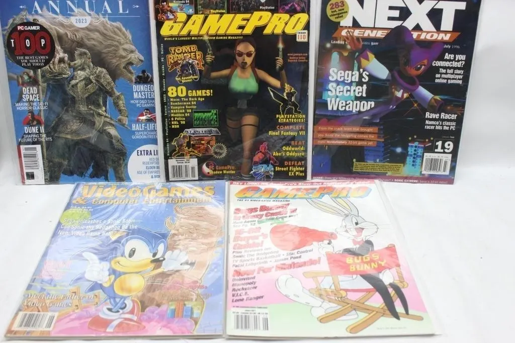 Video Game Magazines & Batman B&W Comics Lot