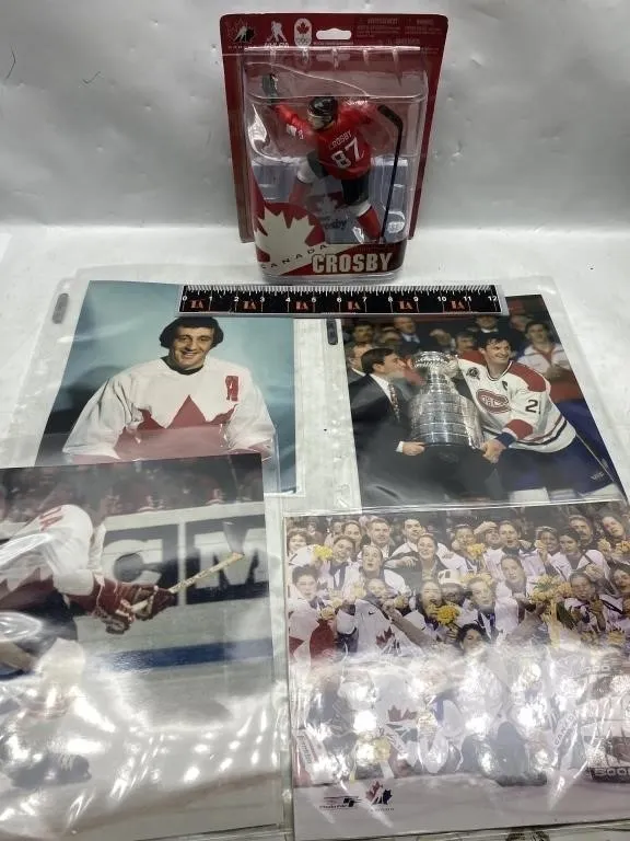 Sidney Crosby Figure & Hockey Photos Lot