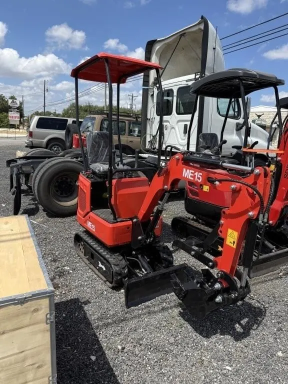 ME15 Gasoline Engine Mini Excavator (new)