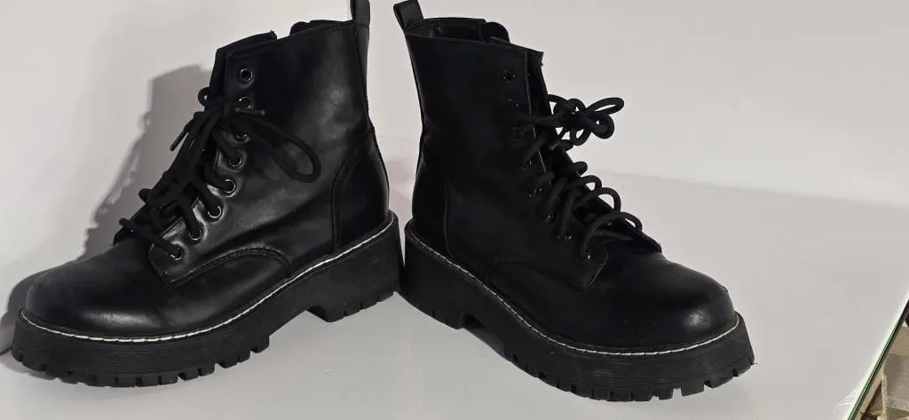 Time and Tru Women's Storm Stitch Boots