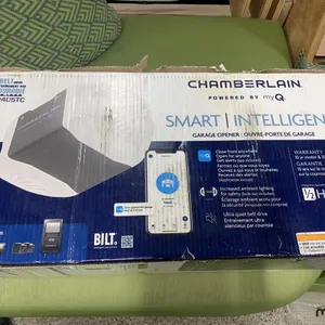 Chamberlain B2405TC Smart Garage Door Opener
 UNRESERVED