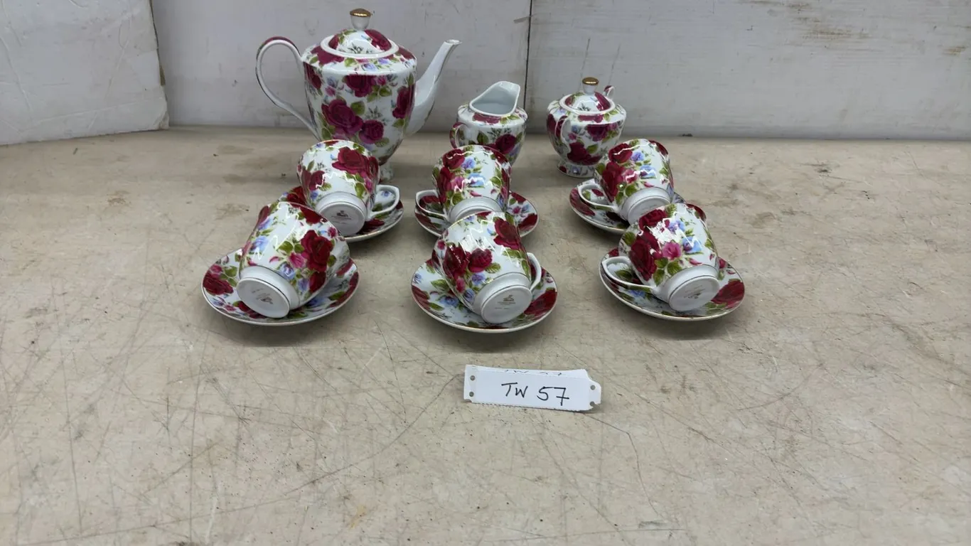 Thun Karlovarský Porcelán 17-Piece Rose Floral Tea Set, Teapot, Creamer, Sugar and 6 Cups/Saucers