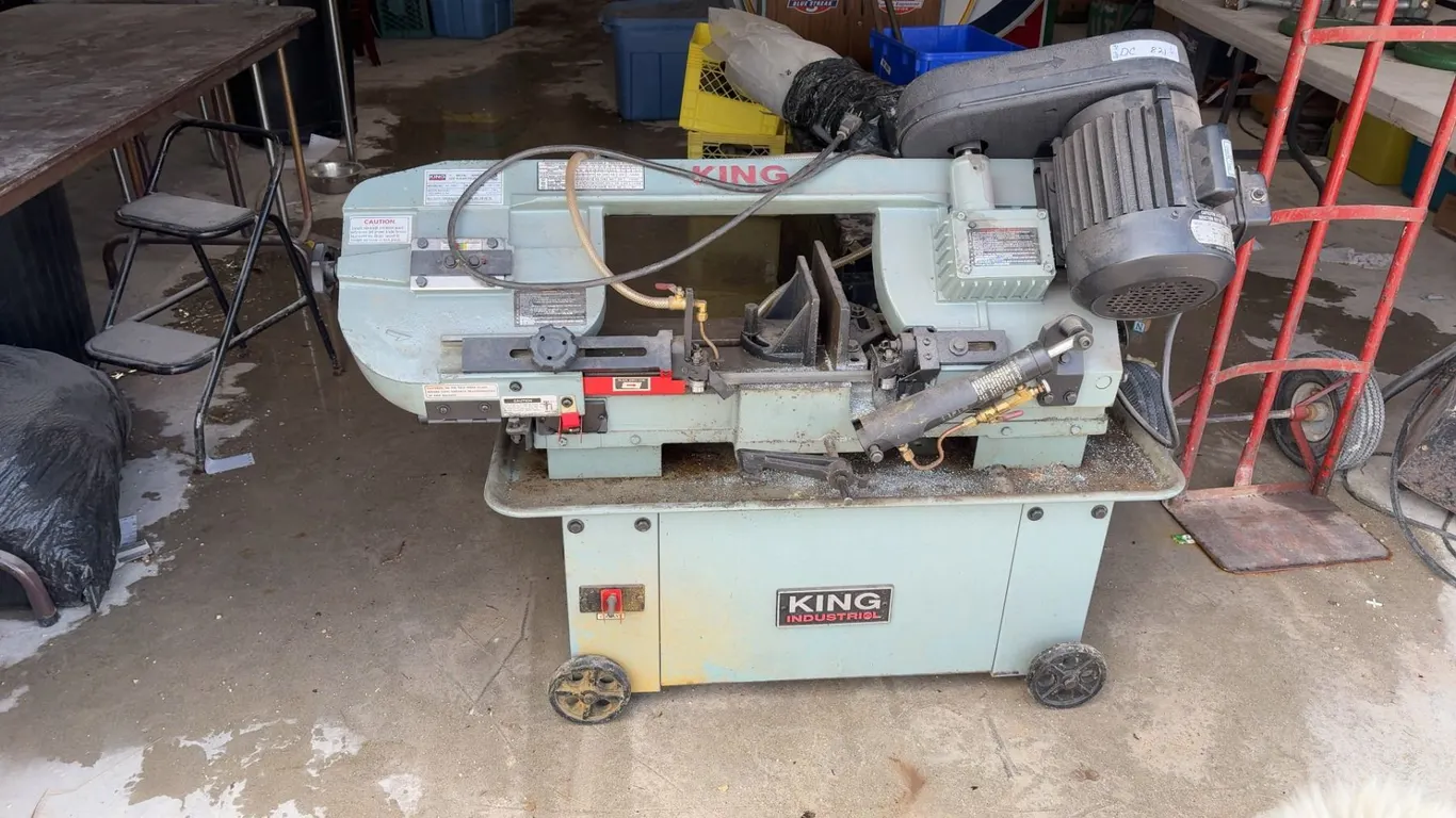 King Industrial 7” Metal Bandsaw Model KC-712BC with Mobile Stand and Hydraulic Cylinder, 2002