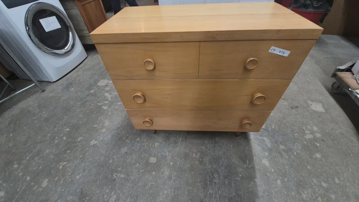 Mid-Century Modern Light Wood Dresser with 4 Drawers, and 8 Wood Knobs 33”×36”×18”