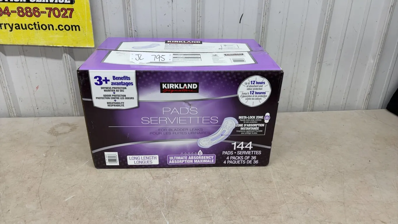 Kirkland 144 Pack Long Sani Pads
