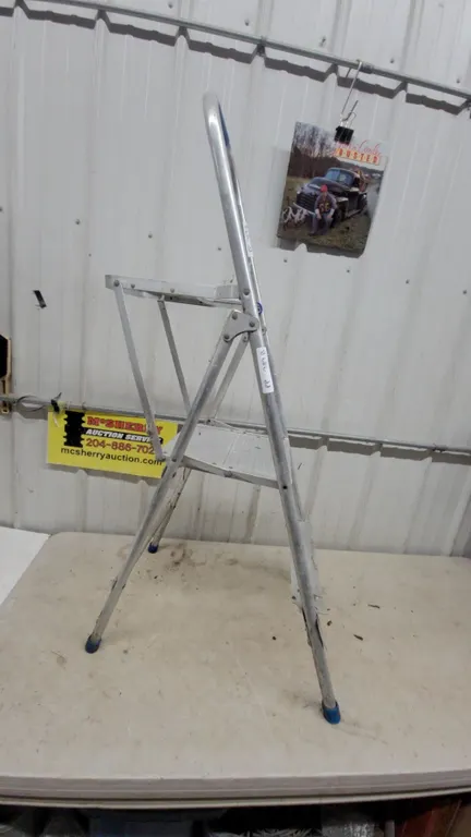 Aluminum 2-Step Folding Step Stool with Handrail