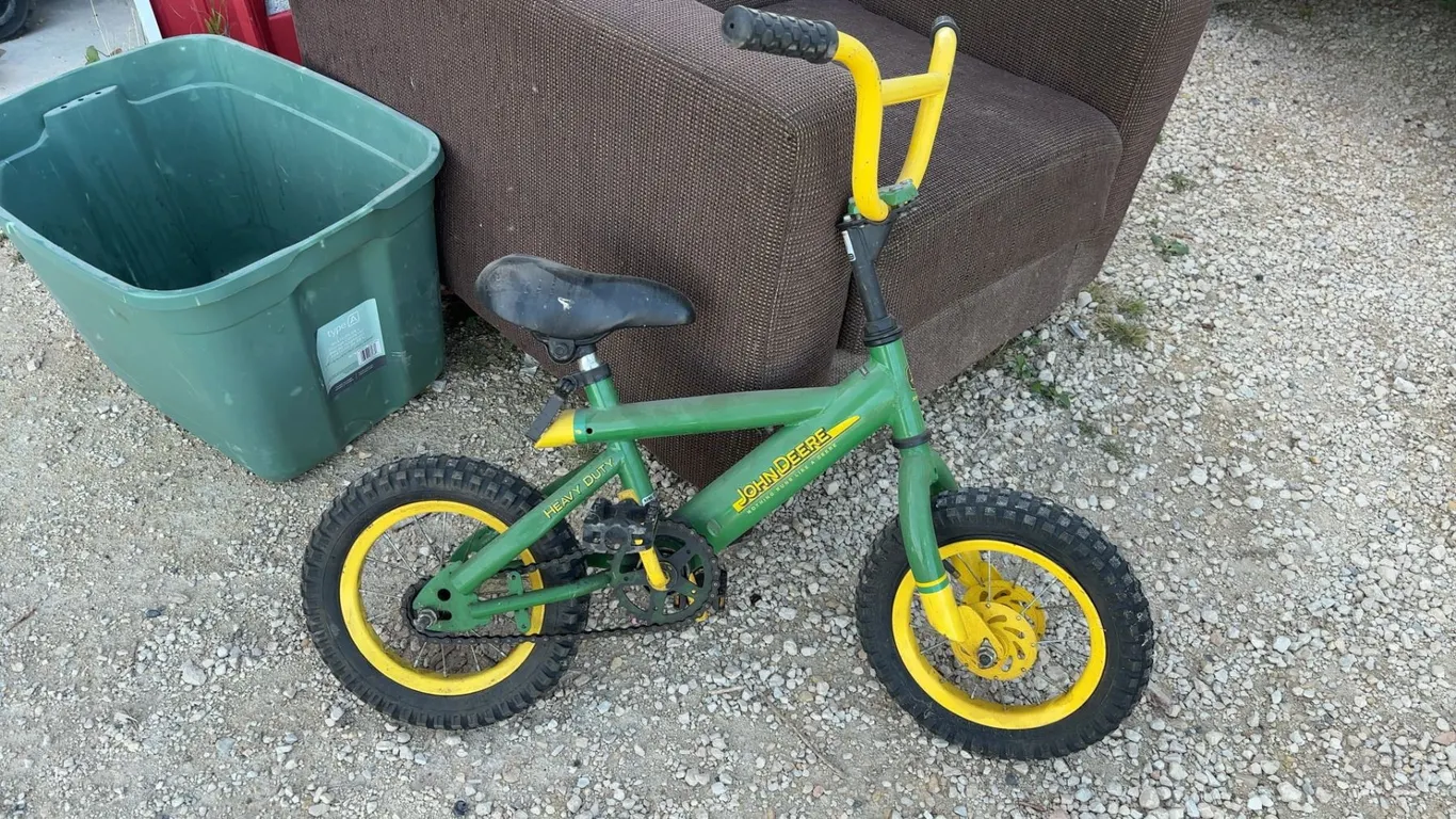 John Deere "Heavy Duty" Kids' Bicycle, Green and Yellow