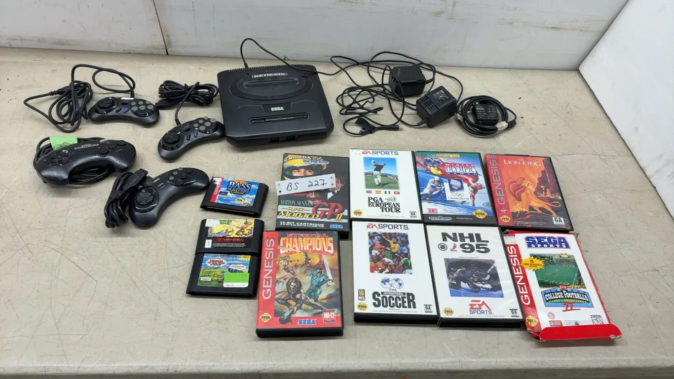Sega Genesis Model 2 Console With 4 Controllers, Power Adapters, RF Unit and 10 Games