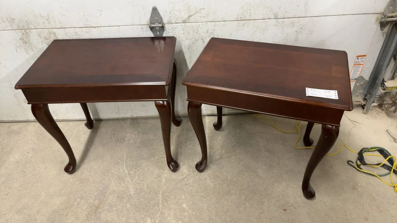 Pair of Queen Anne Style End Tables 25 × 17 × 23