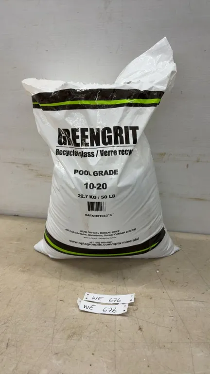 GreenGrit Pool Grade 10-20 Recycled Glass Filter Media, 50 Pound or Less Bag