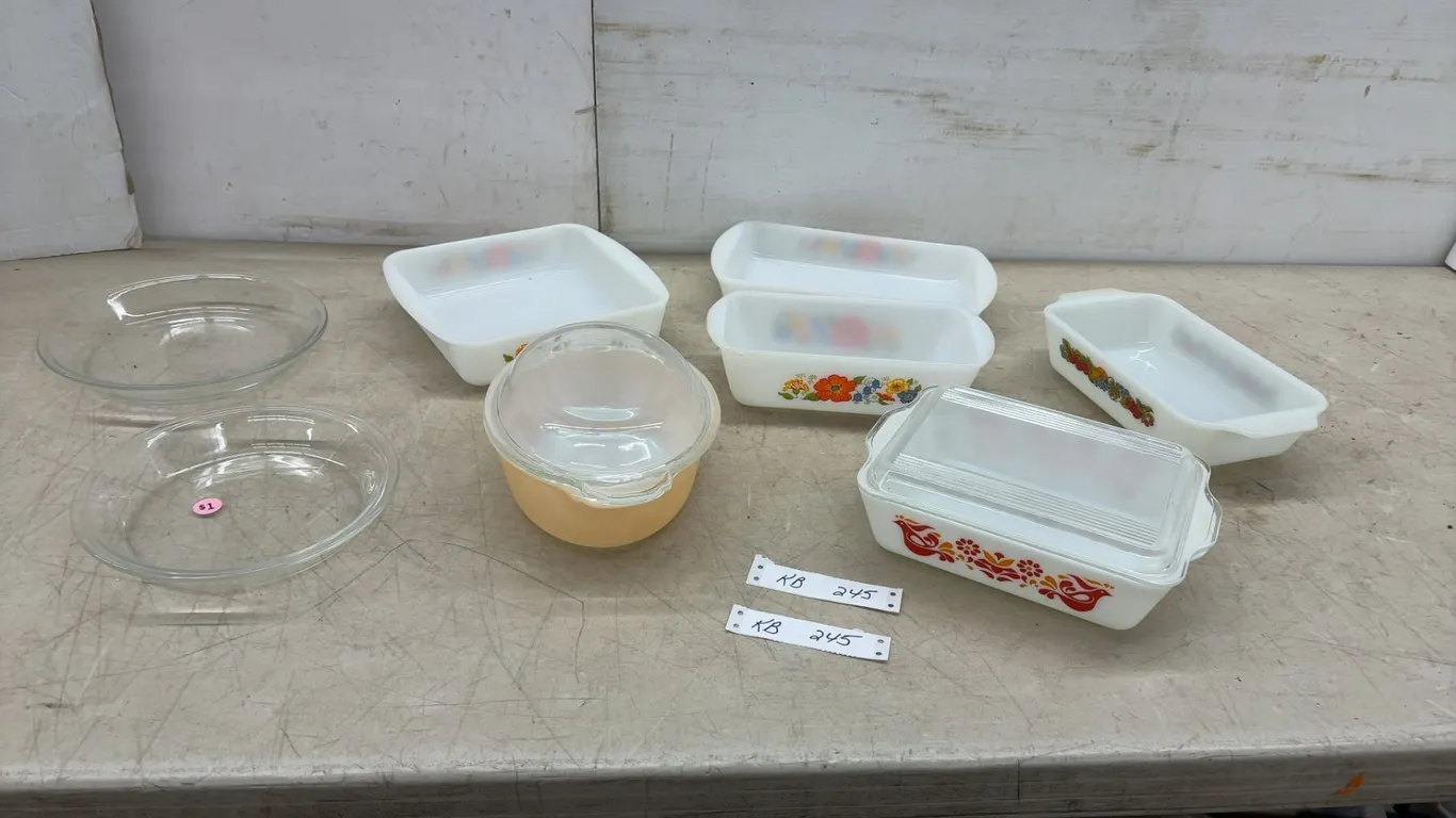 Vintage Pyrex, Fireking, Anchor Bakeware Set Including Friendship, Floral Patterns, Pie plates
