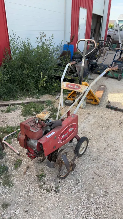 The Original Merry Tiller Chain Drive Tiller with 5hp Briggs and Stratton