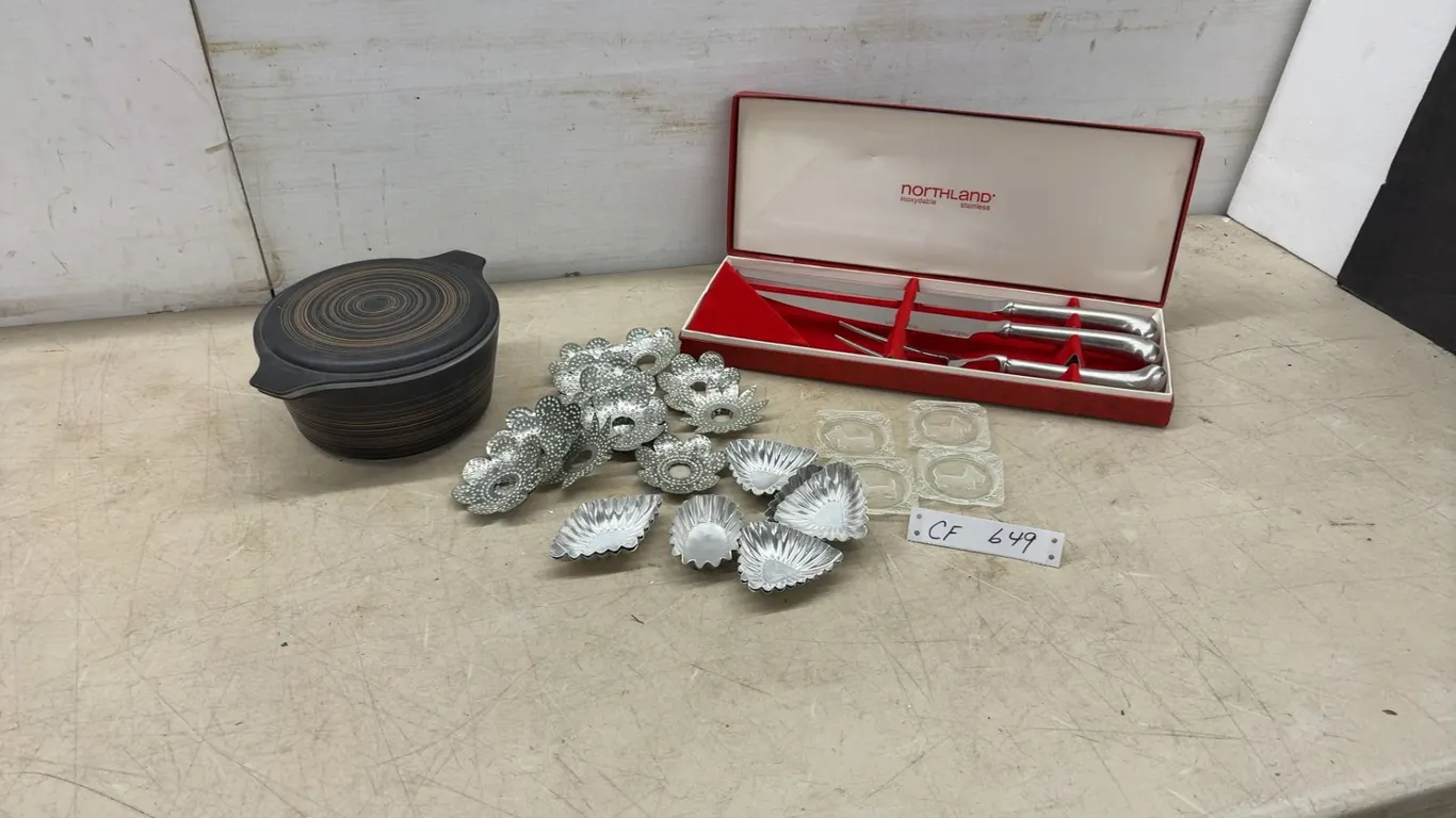 Stainless Steel Carving Set, Pyrex Casserole Dish, Tart Tins, Scotty Dog Ashtrays, Vintage Xmas