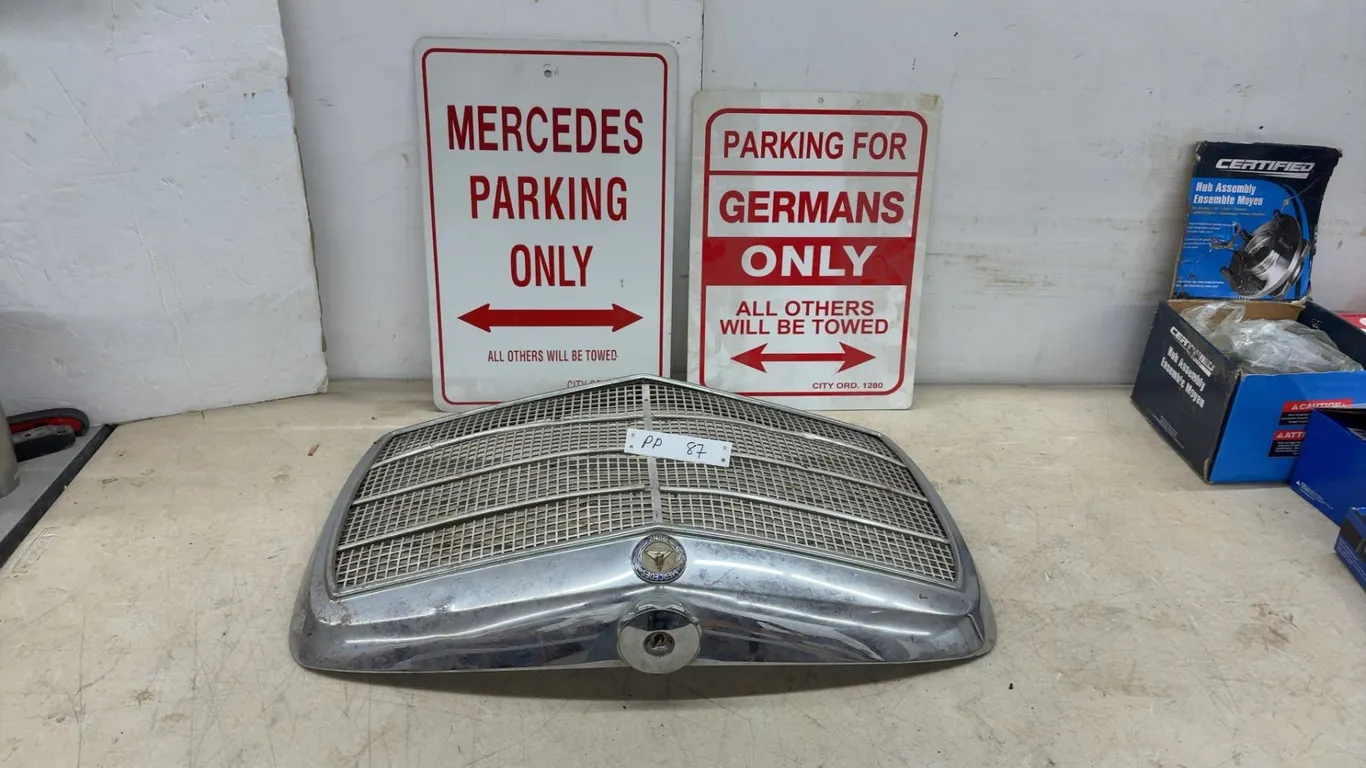Mercedes-Benz W114/W115 Stroke-8 Chrome Front Grille (1968-1976) and 2 Signs, Mercedes Parking and