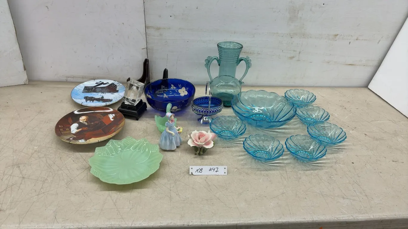 Norman Rockwell Collector Plate, Blue Glass Bowl Set, Cobalt Bowl, Figurine