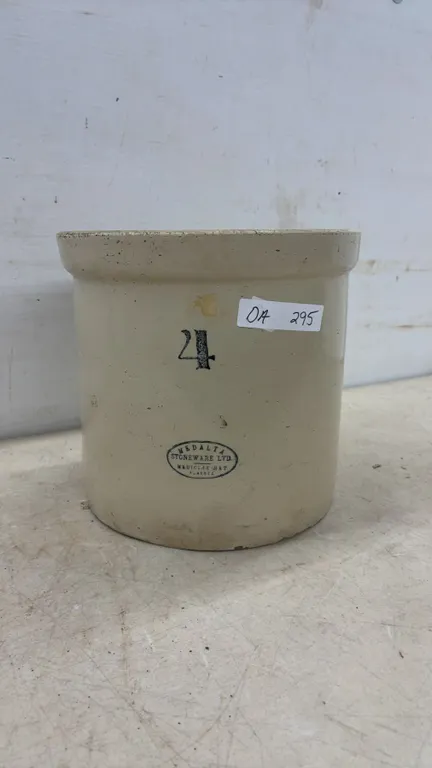 Medalta Stoneware Ltd. 4-Gallon Vintage Stoneware Crock, Medicine Hat