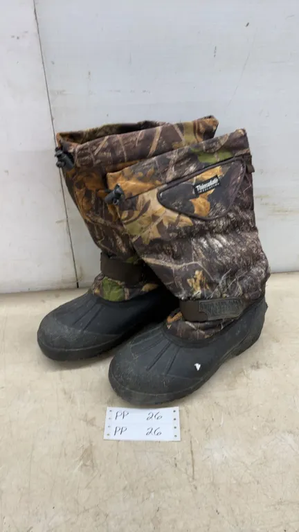 Ice Fields Thinsulate Camo Winter Boots, Size 8, and Removable Liners