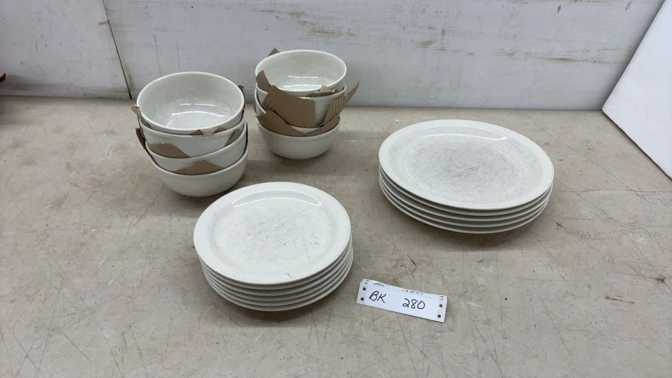 Off-White Ceramic Dinnerware Set With Crazed Glaze, Plates and Bowls, 21 Pieces