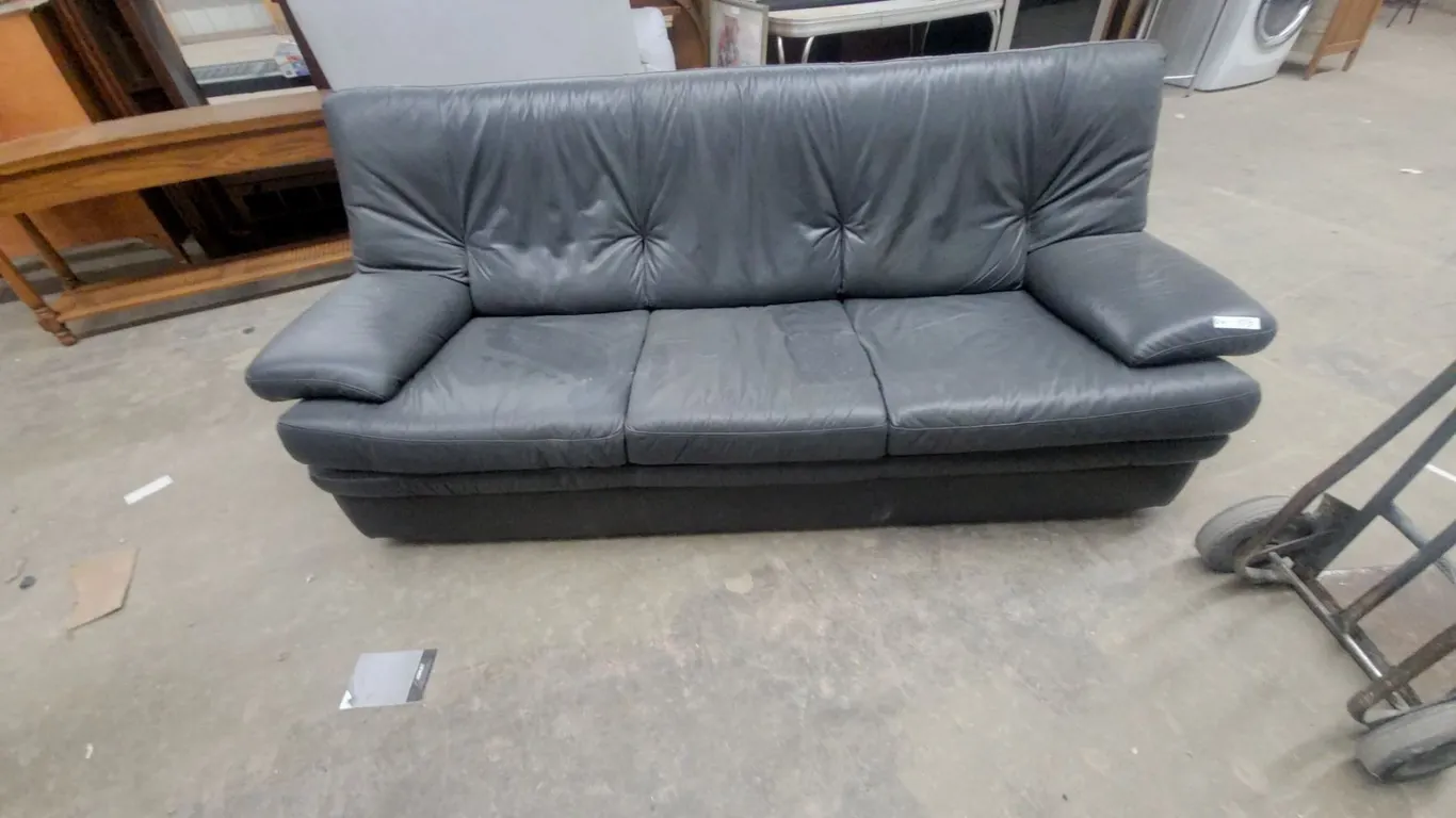 Leather leather style Three-Seat Sofa