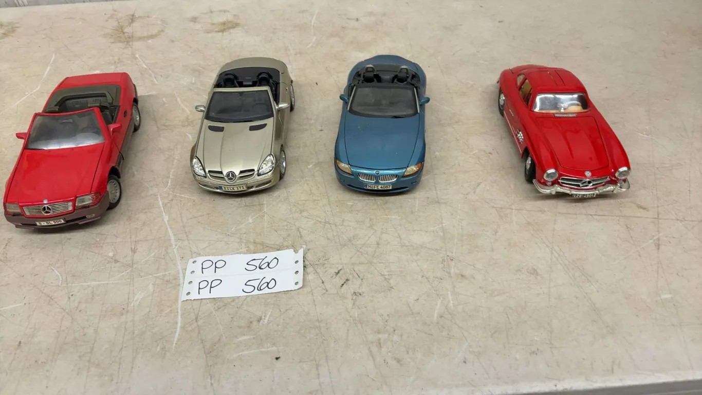 Die-Cast Model Cars, Irago, Motor Max, Maisto and Road Tough, 1/18 Scale