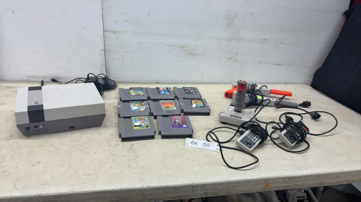 Nintendo Entertainment System NES-001 Console with Games, Controllers, Guns