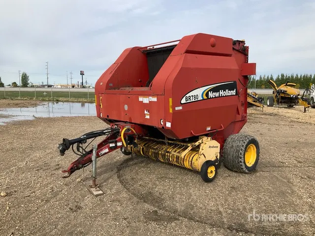 2007 New Holland BR780A Round Baler