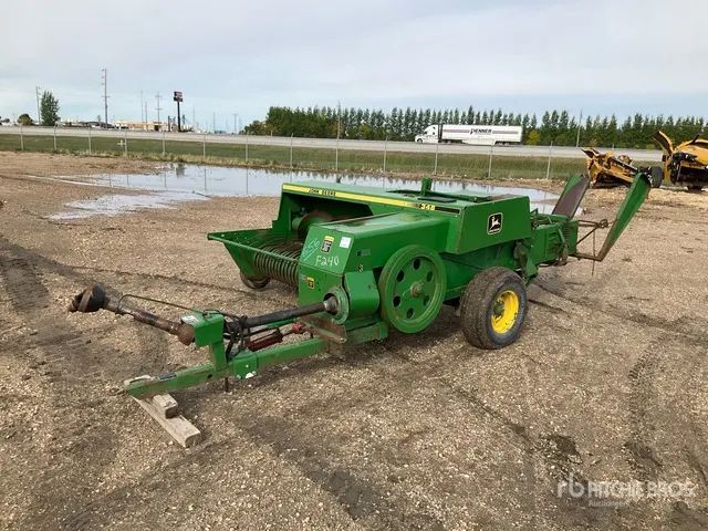 1994 John Deere 348 Square Baler