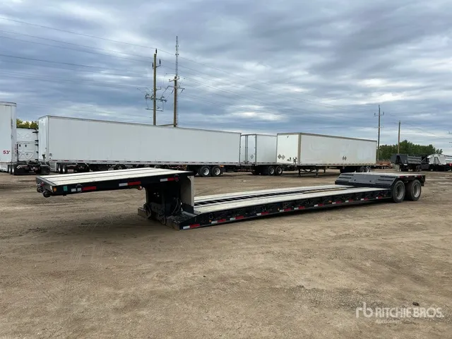 2013 Fontaine 35 ton T/A Removable Gooseneck Lowboy Trailer