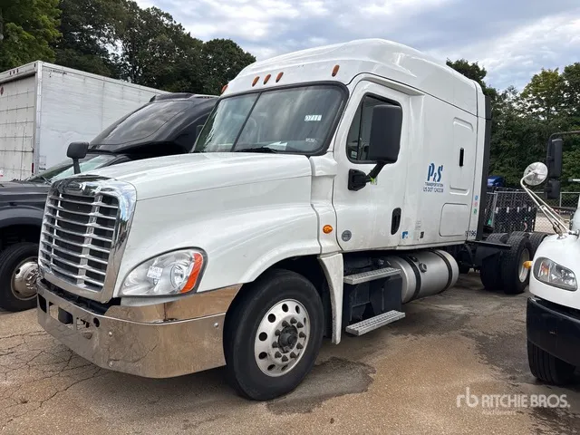 2019 Freightliner Cascadia 125 6x4 T/A Sleeper Truck Tractor (Inoperable)