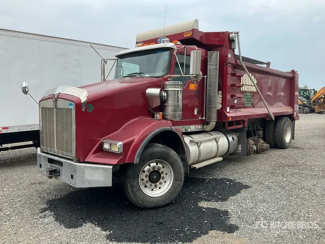 2020 Kenworth T800 8x4 Tri/A Dump Truck (Inoperable)