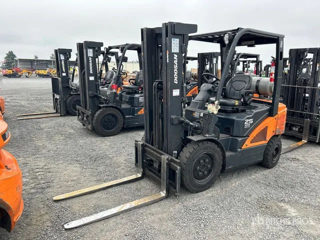 2020 Doosan G25N-7 4600 lb Cushion Tire Forklift