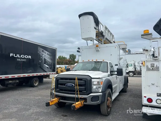 2013 RH RH41 30 ft on 2013 Ford F-550 XL 4x2 Van Mounted Aerial Lift