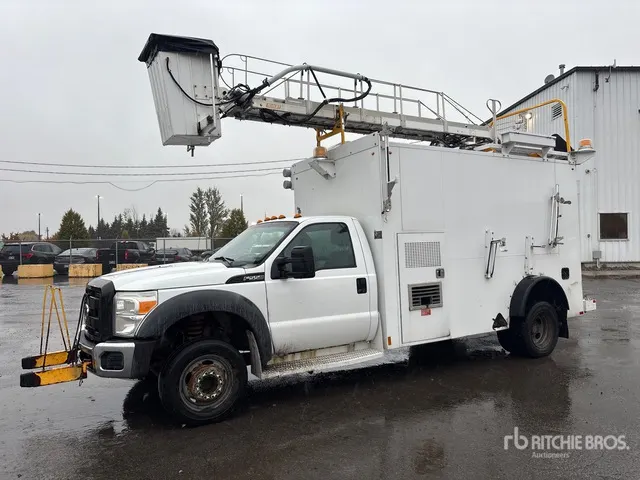 2011 Telelift TTS25-2002FBHS 35 ft on 2011 Ford F-550 4x2 Van Mounted Aerial Lift