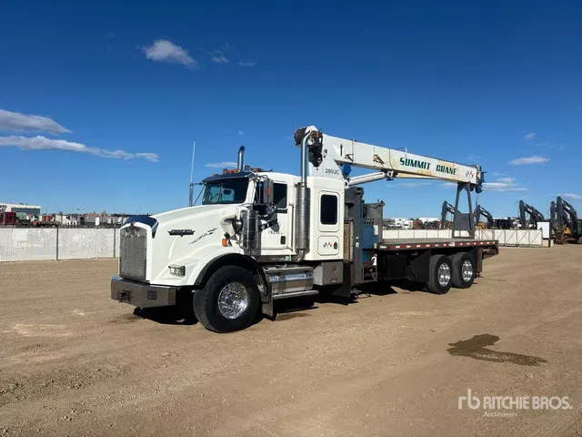 Manitex 2892C Straight Boom on 2006 Kenworth T800 6x4 Sleeper Boom Truck