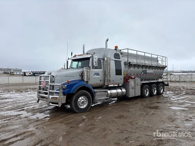 2013 Western Star 4900 22670 L 8x6 Sleeper Tanker Truck