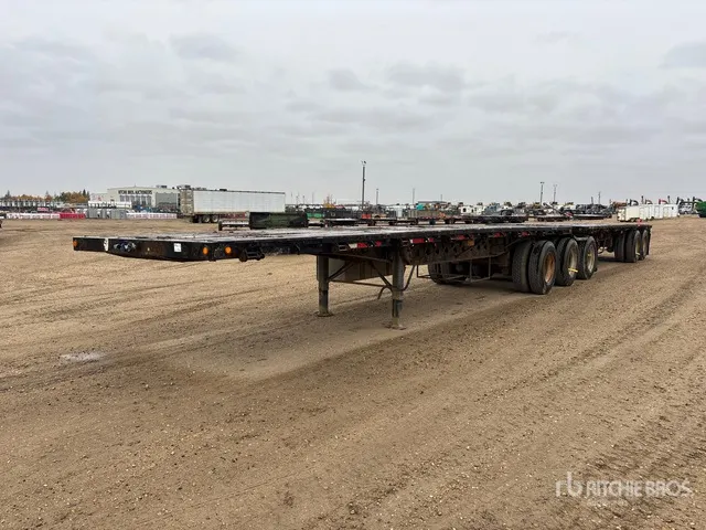 2003 Doepker 32 ft Super B-Train Lead Flatbed Trailer (Inoperable)